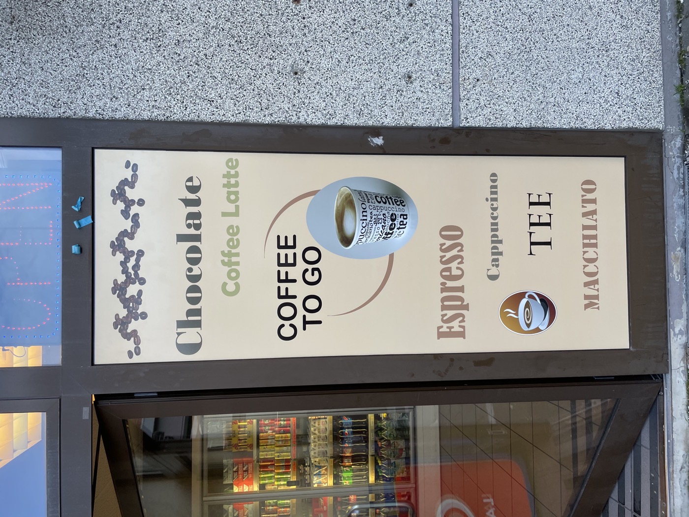 Schaufensterbeschriftung eines Cafés